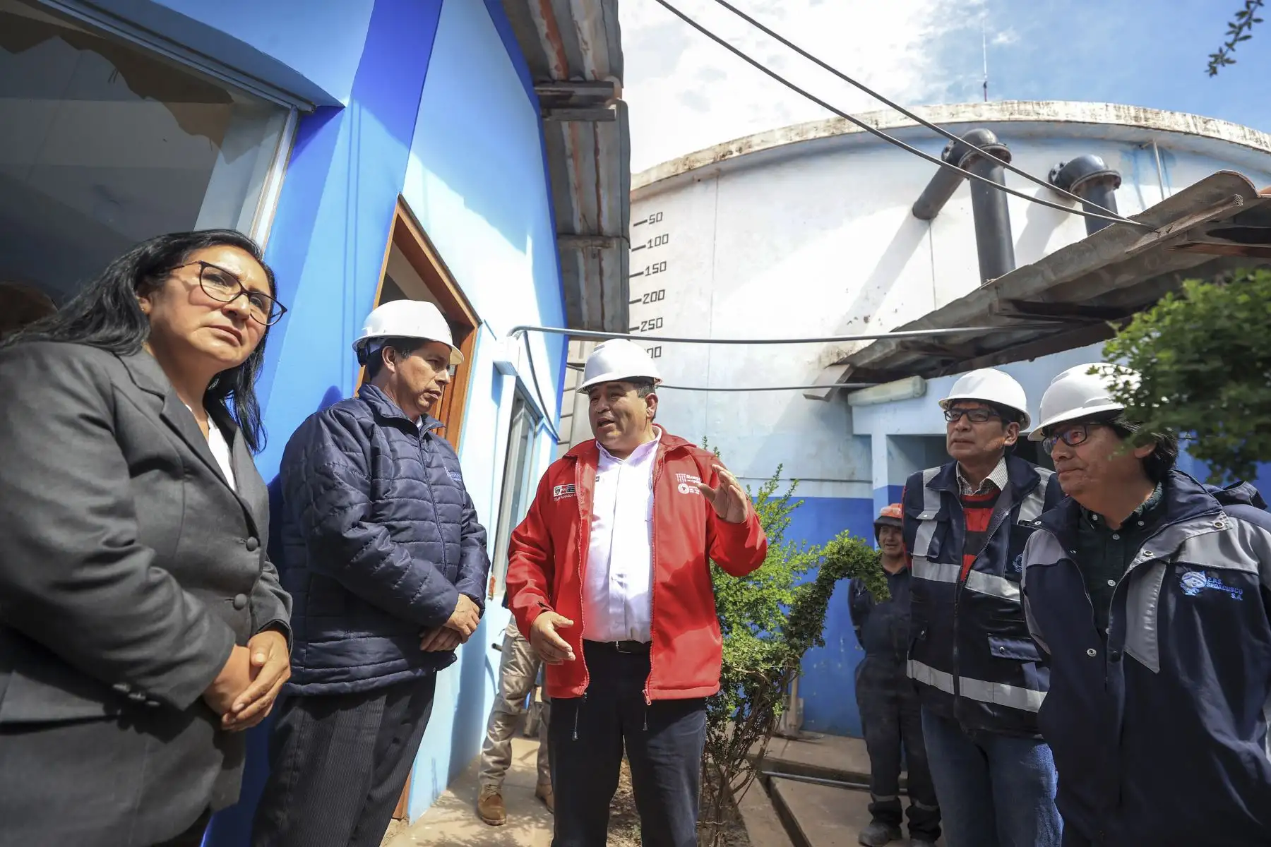 El presidente de la República, Pedro Castillo,  inspeccionó proyecto de agua potable en la zona Noroccidental del Cusco. Participó el ministro de Vivienda, Construcción y Saneamiento, César Paniagua. Foto: ANDINA/Prensa Presidencia