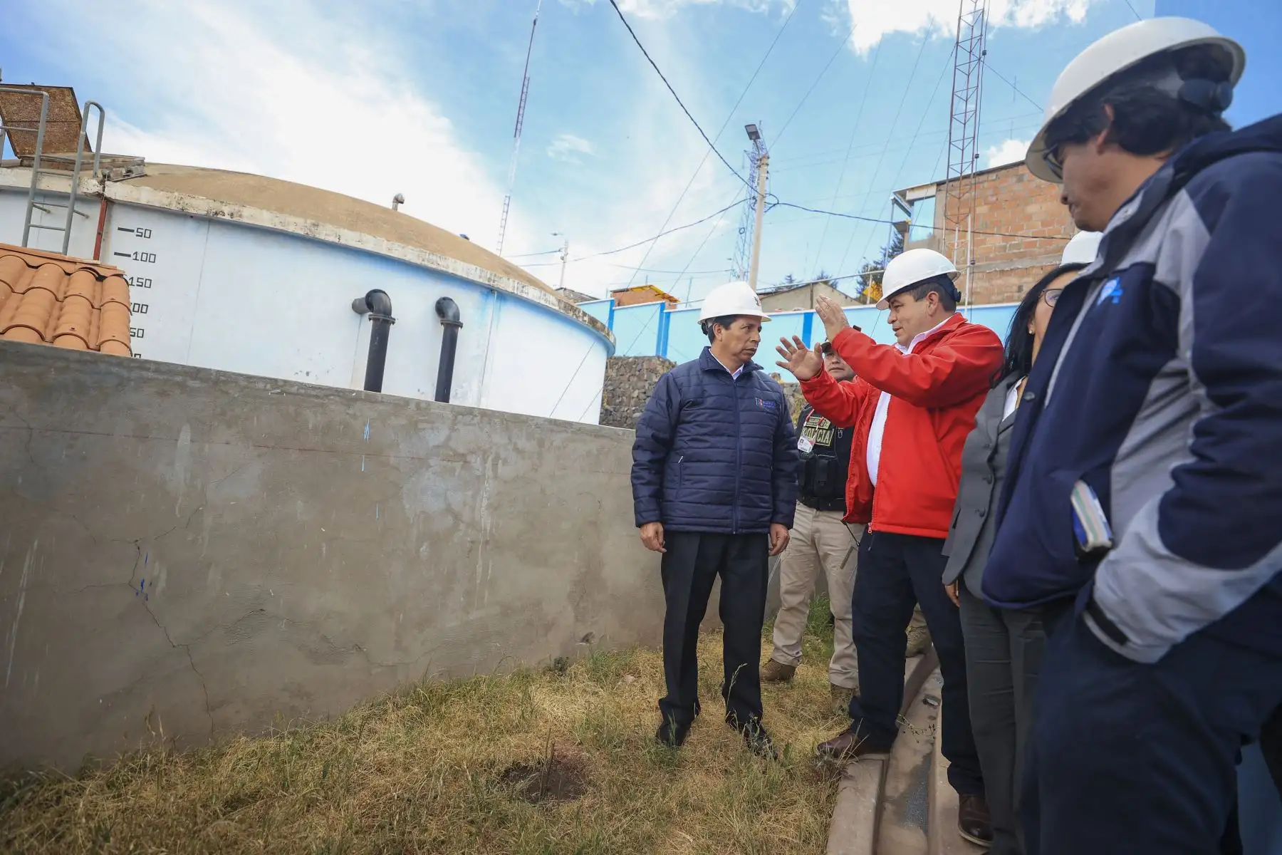 El presidente de la República, Pedro Castillo,  inspeccionó proyecto de agua potable en la zona Noroccidental del Cusco. Participó el ministro de Vivienda, Construcción y Saneamiento, César Paniagua. Foto: ANDINA/Prensa Presidencia