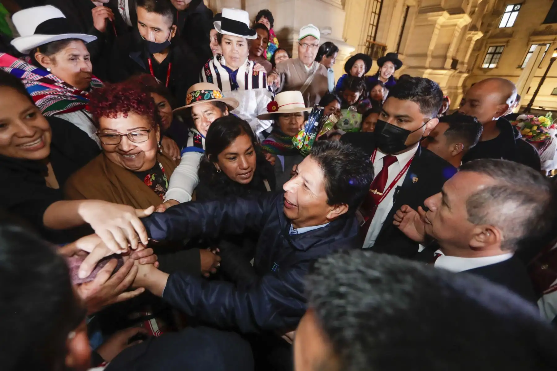 En el Patio de Honor de Palacio de Gobierno, el presidente de la República, Pedro Castillo Terrones, sostiene reunión con mujeres líderes y representantes del ámbito rural, agrario y productivo.Foto: ANDINA/Prensa Presidencia
