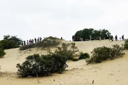 Visita escolar a la reserva forestal Montes de la Virgen en la región Lambayeque.