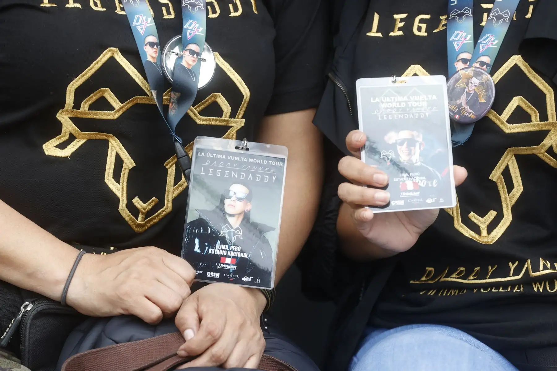 Cientos de fanáticos del artista Daddy Yankee en Lima, hacen colas alrededores del Estadio Nacional para alcanzar los primeros lugares.Foto: ANDINA/Vidal Tarqui