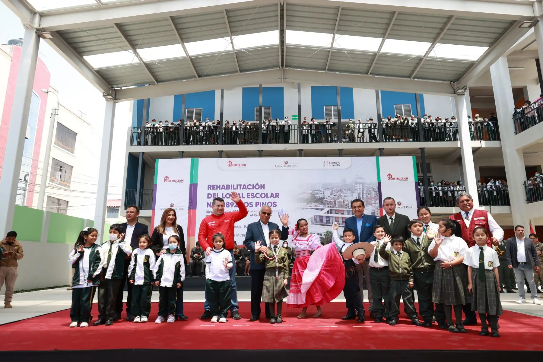 El presidente del Consejo de Ministros, Aníbal Torres Vásquez, inauguró en Trujillo (La Libertad) la institución educativa N° 80892 Los Pinos, rehabilitado con una inversión ascendente a S/ 21’111,575.27. Foto: ANDINA/PCM