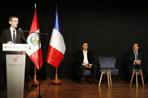 El Instituto Nacional de Enfermedades Neoplásicas (INEN), del Ministerio de Salud (Minsa), y el Instituto Francés de Investigación para el Desarrollo (IRD) suscribieron la adenda, por cuatro años más, del “Acuerdo Marco de Cooperación Científica y Técnica”. Foto: ANDINA/Difusión.