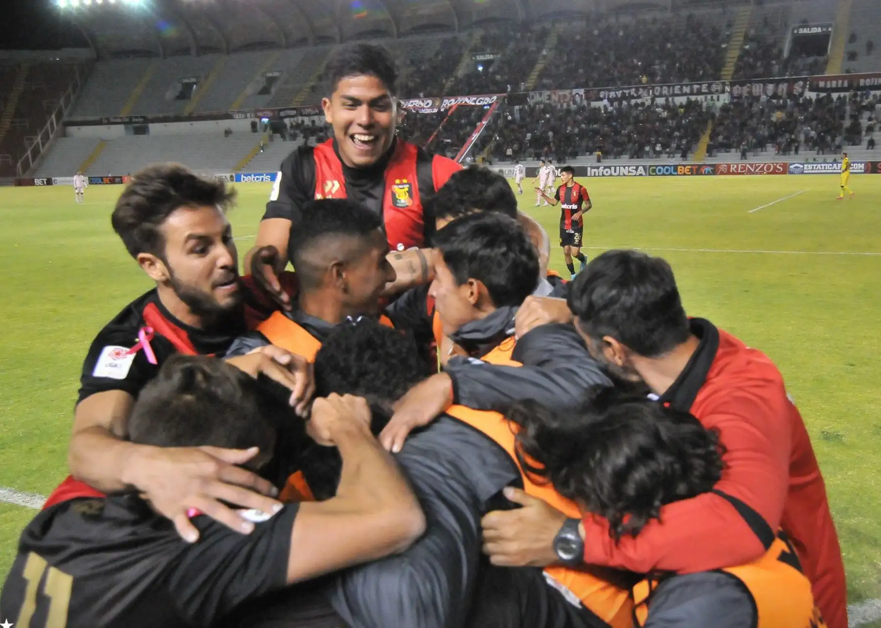 Melgar goleó en casa 3 - 0 a Sport Boys por la fecha 17 del Torneo Clausura 2022 de la Liga 1, los arequipeños se quedan con 34 puntos y con el segundo puesto en la tabla de posiciones.
Foto: ANDINA/FBC Melgar