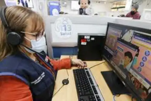 Los profesionales de la salud de la Línea 113, a través de su opción 6, son quienes absuelven las dudas y consultas acerca de la viruela del mono. ANDINA/ Minsa