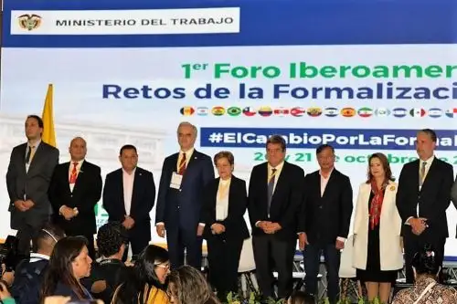 Ministro Alejandro Salas participa en foro sobre empleabilidad en Bogotá, Colombia. Foto: ANDINA/Difusión