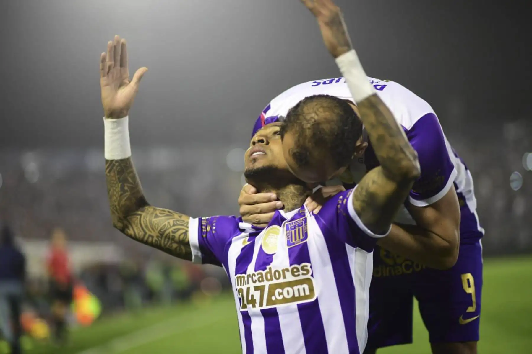 Alianza Lima derrotó esta noche por 2-0 al Deportivo Binacional de Puno y tomó por asalto la punta del torneo Clausura, con 36 puntos, uno más que el Sporting Cristal.
Foto: ANDINA/liga 1