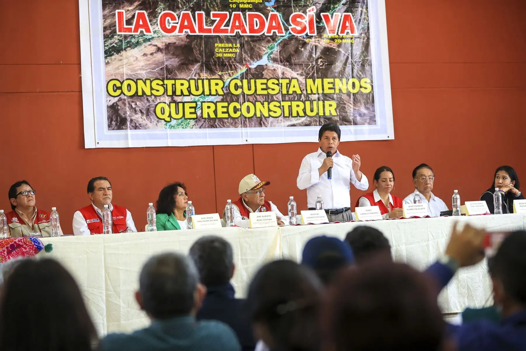 Presidente de la República participó en mesa de diálogo para concretar proyecto La Calzada.

Foto: ANDINA/Prensa Presidencia