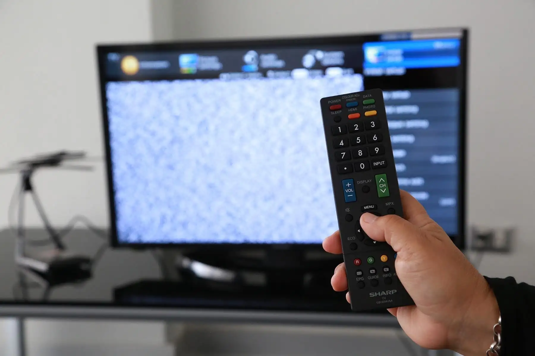 Por medio de los receptores de televisión con tecnología digital se puede alertar oportunamente a la población de la ocurrencia de fenómenos naturales.