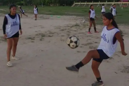 Equipo femenino shipibo conibo. Foto: Minedu