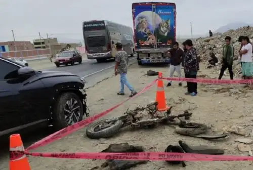 Tres personas fallecieron hoy en dos accidentes vehiculares ocurridos en diferentes tramos de la Panamericana Norte, informó la Policía de Carreteras.