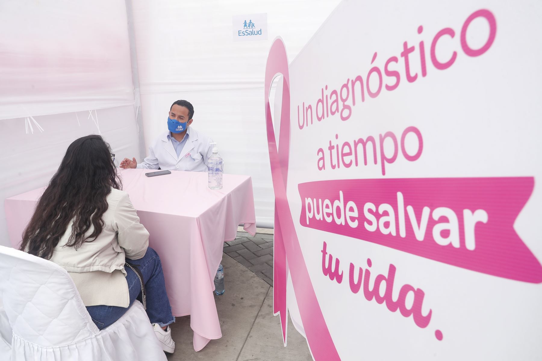 La detección oportuna del cáncer ofrece importantes posibilidades de curación para los pacientes. Foto: ANDINA/Renato Pajuelo.