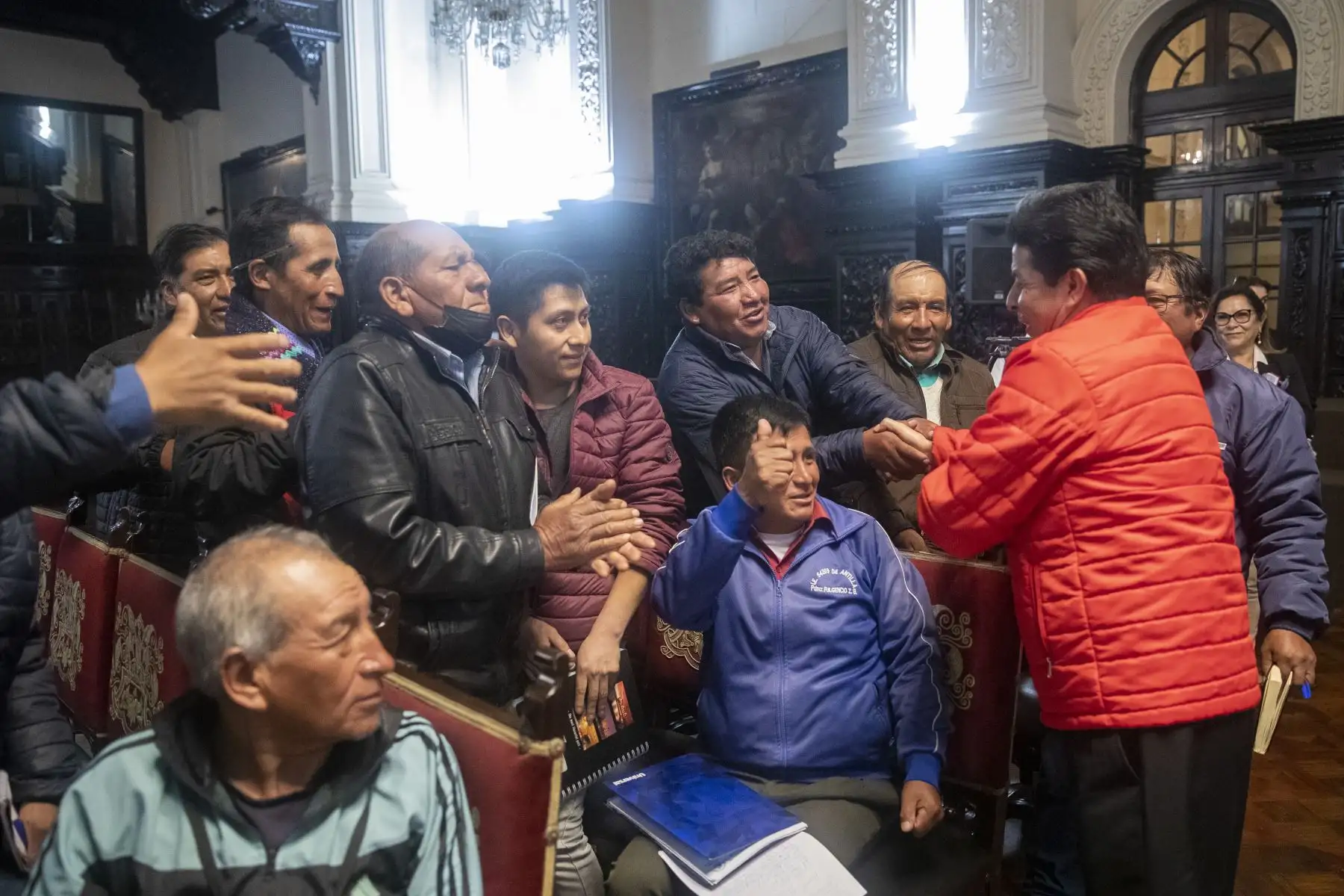 El presidente de la República, Pedro Castillo, se reunió con camelicultores de distintas regiones del país, en Palacio de Gobierno. Foto: ANDINA/Prensa Presidencia
