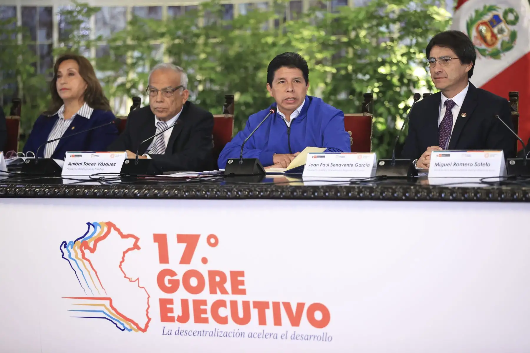El presidente Pedro Castillo, inaugura Sesión Plenaria del 17 º GORE Ejecutivo, junto a Gabinete Ministerial y gobernadores de todas las regiones del país. Actividad se realiza en el Gran Comedor de Palacio de Gobierno. Foto: ANDINA/Prensa Presidencia