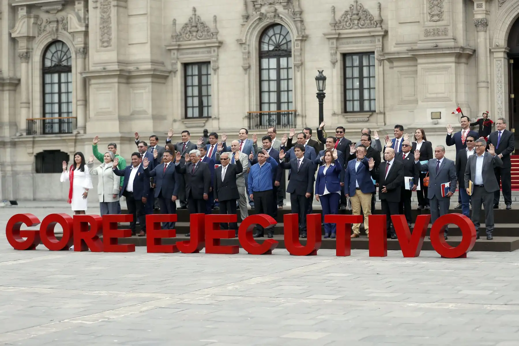 Foto oficial del 17º GORE Ejecutivo en Palacio de Gobierno. Foto: ANDINA/Prensa Presidencia