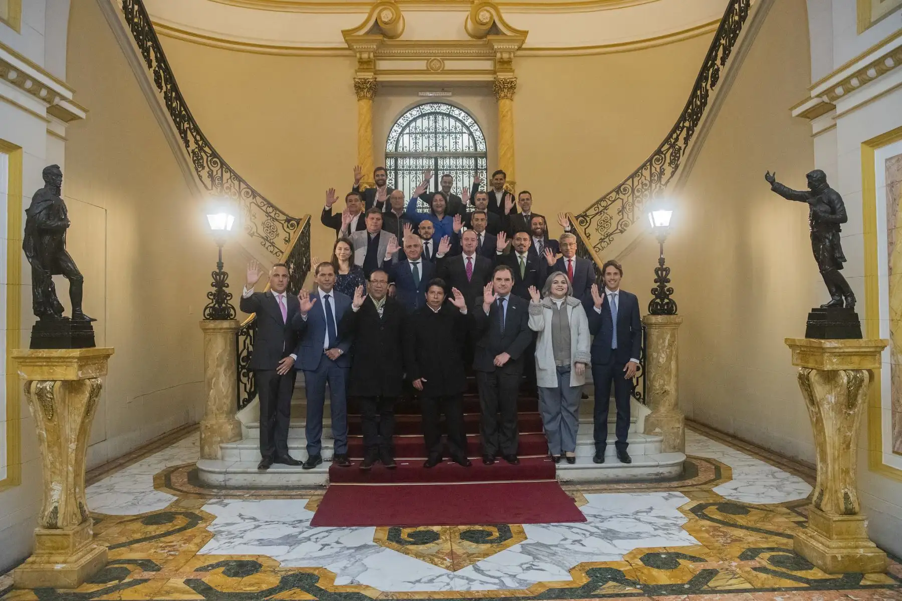 El presidente de la República, Pedro Castillo, se reúne con delegación de empresarios chilenos en Palacio de Gobierno en el marco del Foro Invest Day Perú-Chile. Foto: ANDINA/Prensa Presidencia
