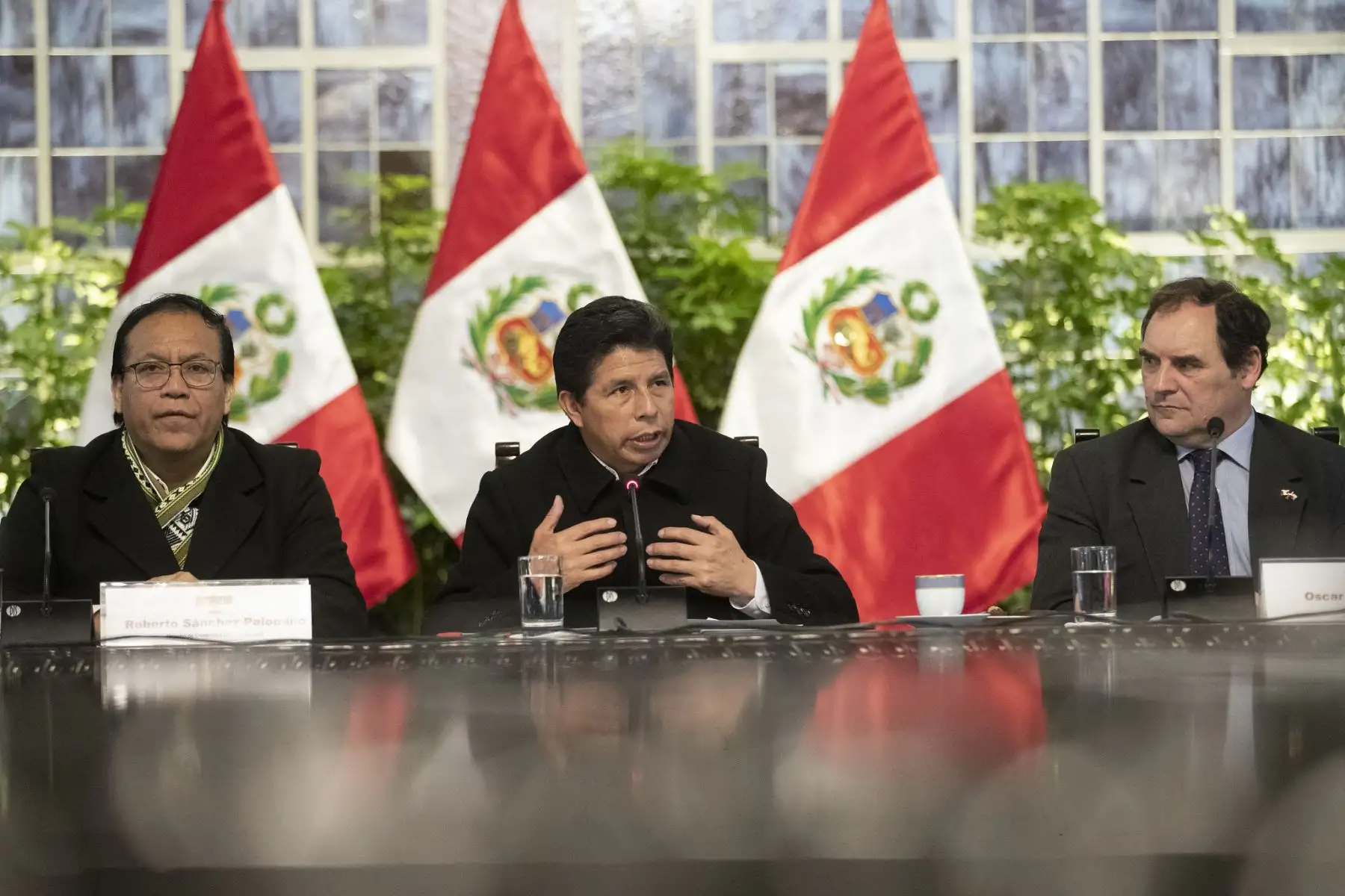 El presidente de la República, Pedro Castillo, se reúne con delegación de empresarios chilenos en Palacio de Gobierno en el marco del Foro Invest Day Perú-Chile. Foto: ANDINA/Prensa Presidencia