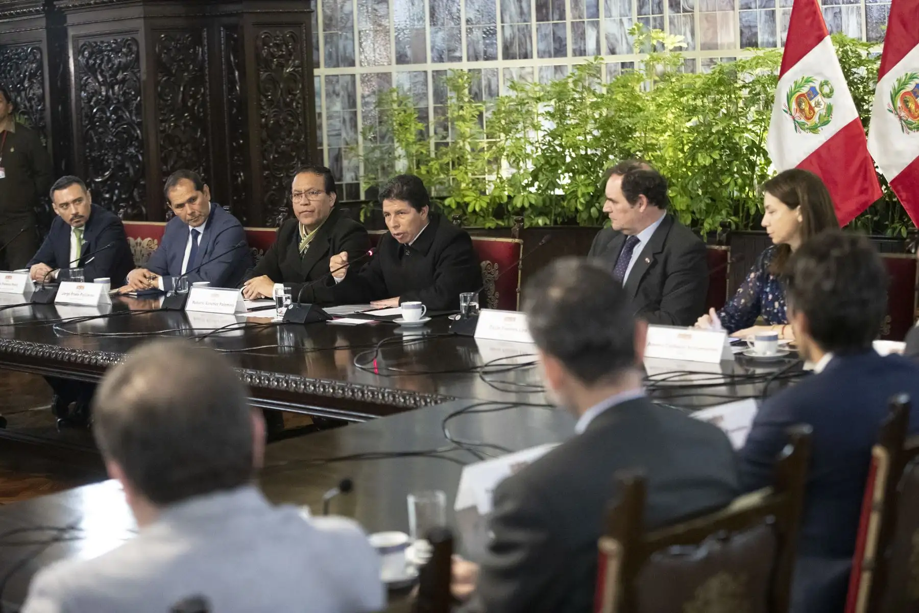 El presidente de la República, Pedro Castillo, se reúne con delegación de empresarios chilenos en Palacio de Gobierno en el marco del Foro Invest Day Perú-Chile. Foto: ANDINA/Prensa Presidencia