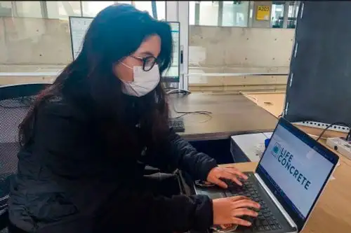 Proyecto busca mezclar el concreto con las fibras de las mascarillas, haciendo a este material más accesible y reduciendo la contaminación.