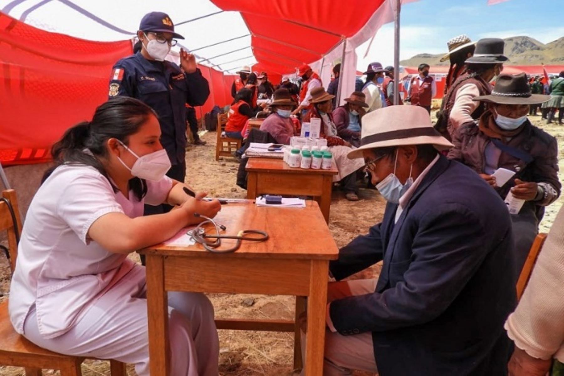 Puno: Caravana Multisectorial del Midis atenderá a 600 personas en Tirapata y Asilo.