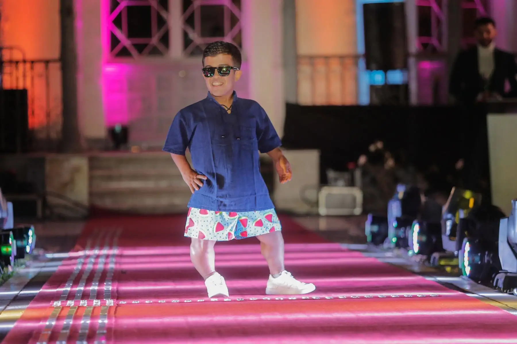 La noche se vistió de glamur en el Parque de la Exposición de Lima, con el desfile “Inclusión a la Moda 2”, donde diez talentosas personas con discapacidad irradiaron elegancia, belleza y actitud, demostrando que no hay nada imposible para este importante sector de la sociedad cuando se generan las oportunidades.

Foto: ANDINA/CONADIS
