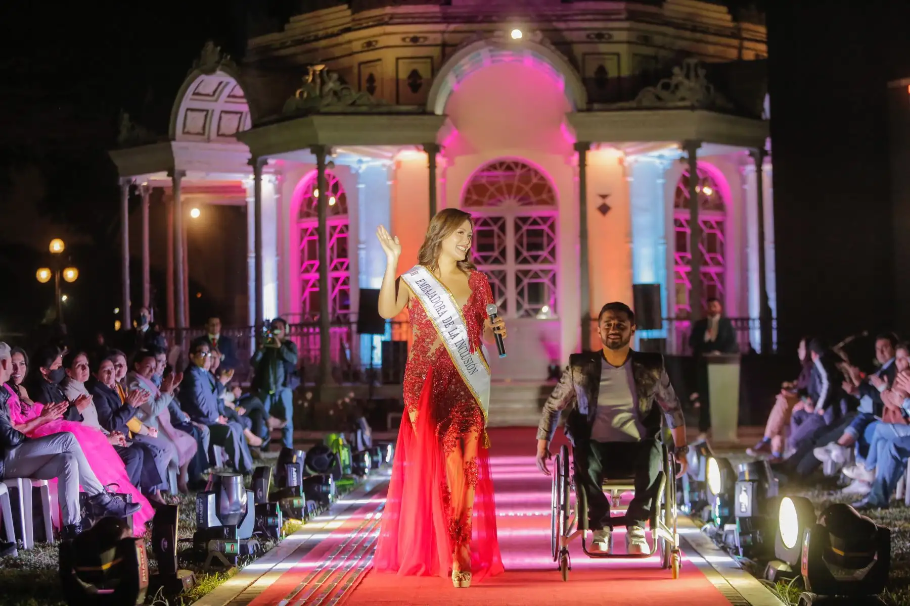 El evento fue organizado por el Consejo Nacional para la Integración de la Persona con Discapacidad (Conadis), entidad adscrita al Ministerio de la Mujer y Poblaciones Vulnerables, como parte de las celebraciones por el Día Nacional de la Persona Con Discapacidad y con el objetivo de visibilizar el talento de las personas con discapacidad así como de diseñadoras y diseñadores aliados.
Foto: ANDINA/CONADIS