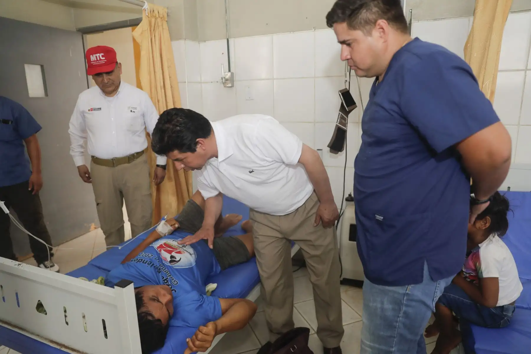 Presidente de la República, Pedro Castillo, inspeccionó de manera inopinada el Centro de Salud de Nauta, además visitó el puente Rioja y el puerto de Nauta.

Foto: ANDINA/Prensa Presidencia