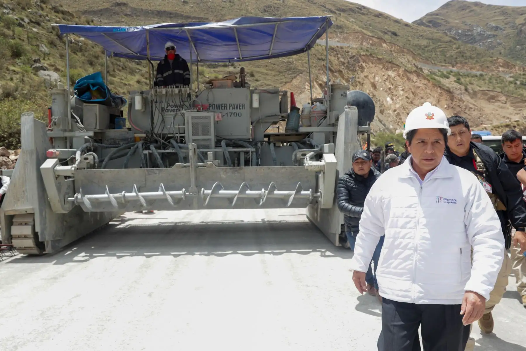 El presidente de la República, Pedro Castillo Terrones, supervisó el Tramo 2 de la carretera Oyón- Ambo, en la región Pasco. Foto: ANDINA/Prensa Presidencia