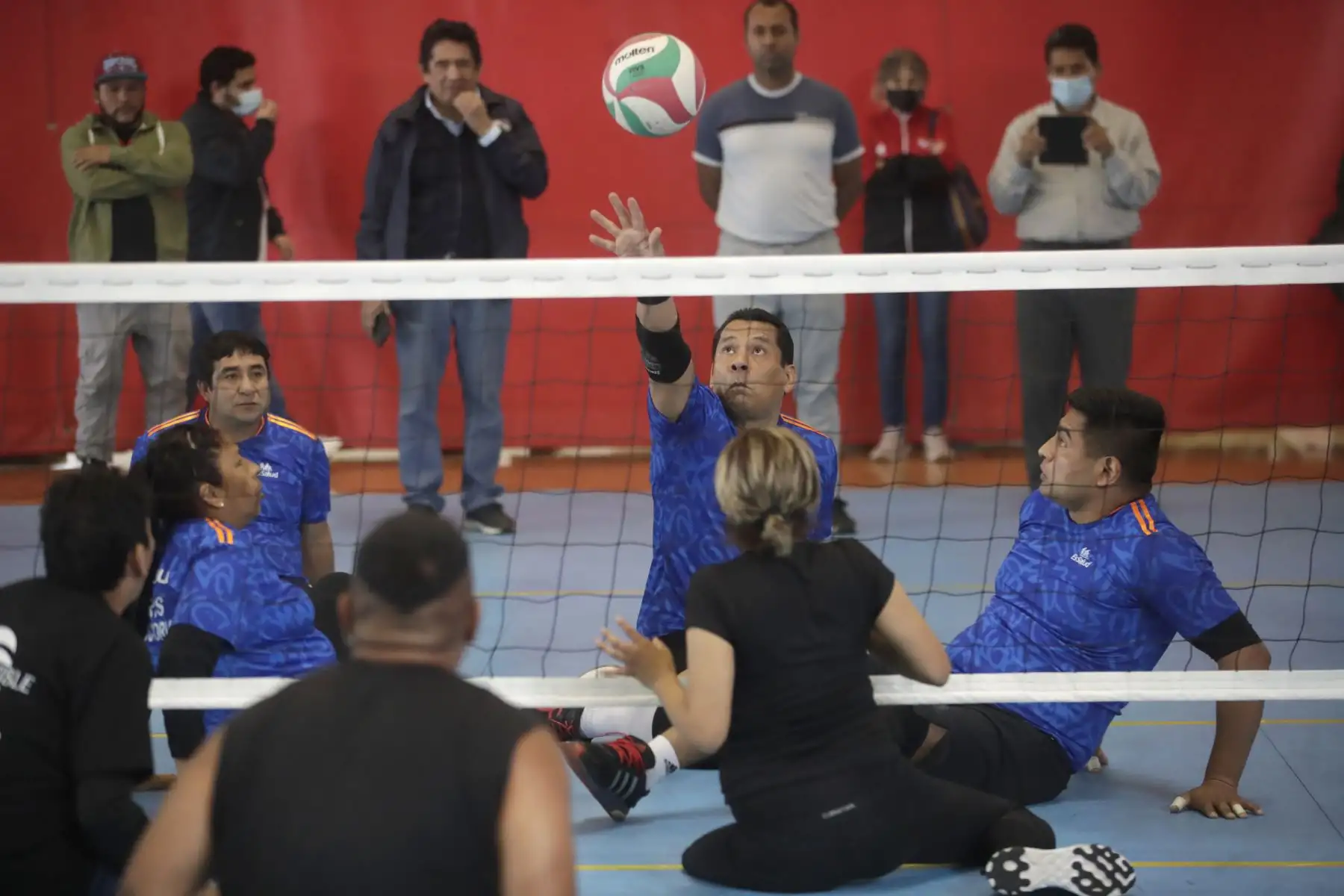 Más de 150 deportistas con discapacidad de Essalud participaron de torneo amistoso en Legado, Videna de San Luis.

Foto: ANDINA/Juan Carlos Guzmán Negrini