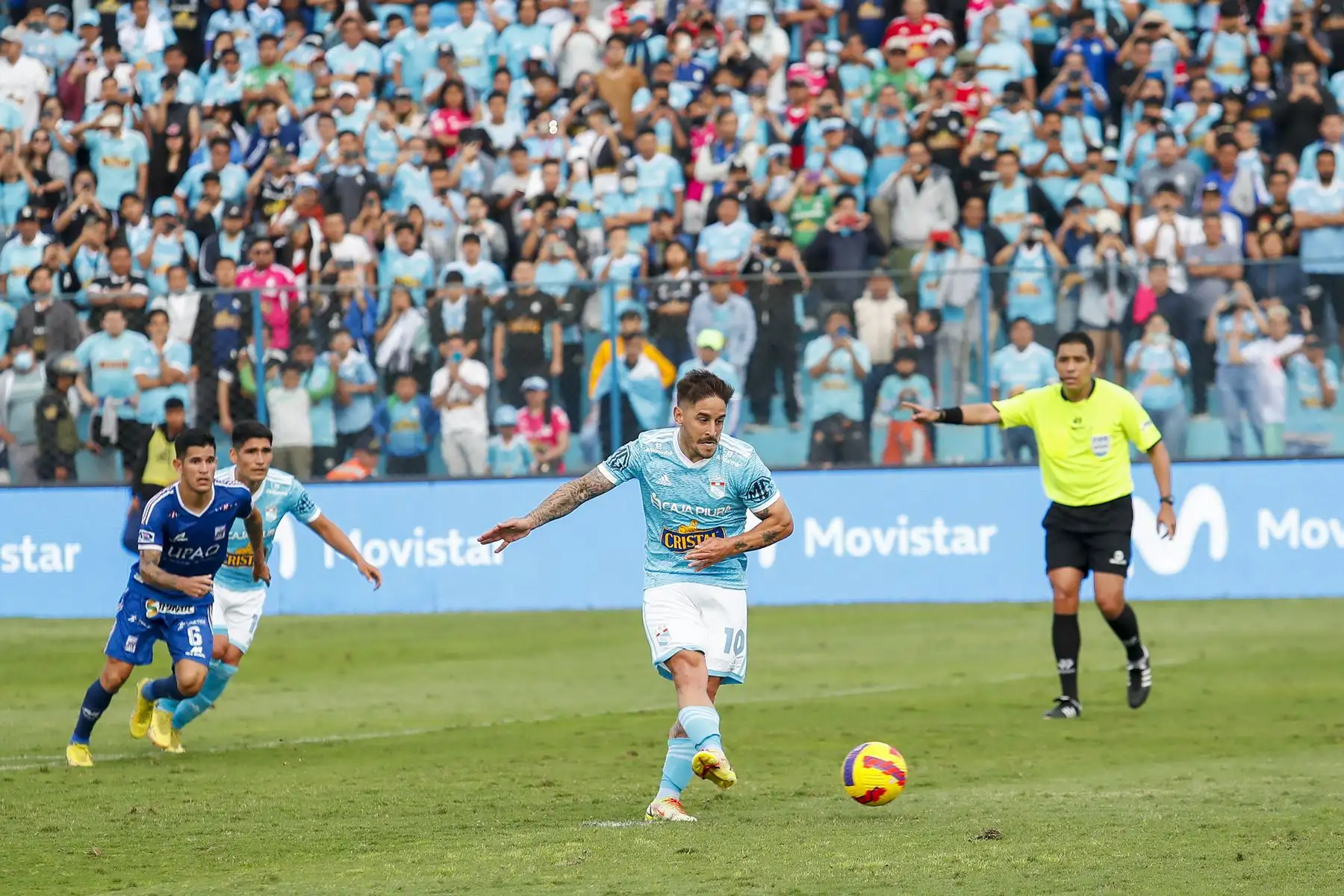 Sporting Cristal choca ante Carlos Mannucci en la última fecha del Torneo Clausura de la Liga 1, en el Estadio Alberto Gallardo. Foto: ANDINA/Renato Pajuelo