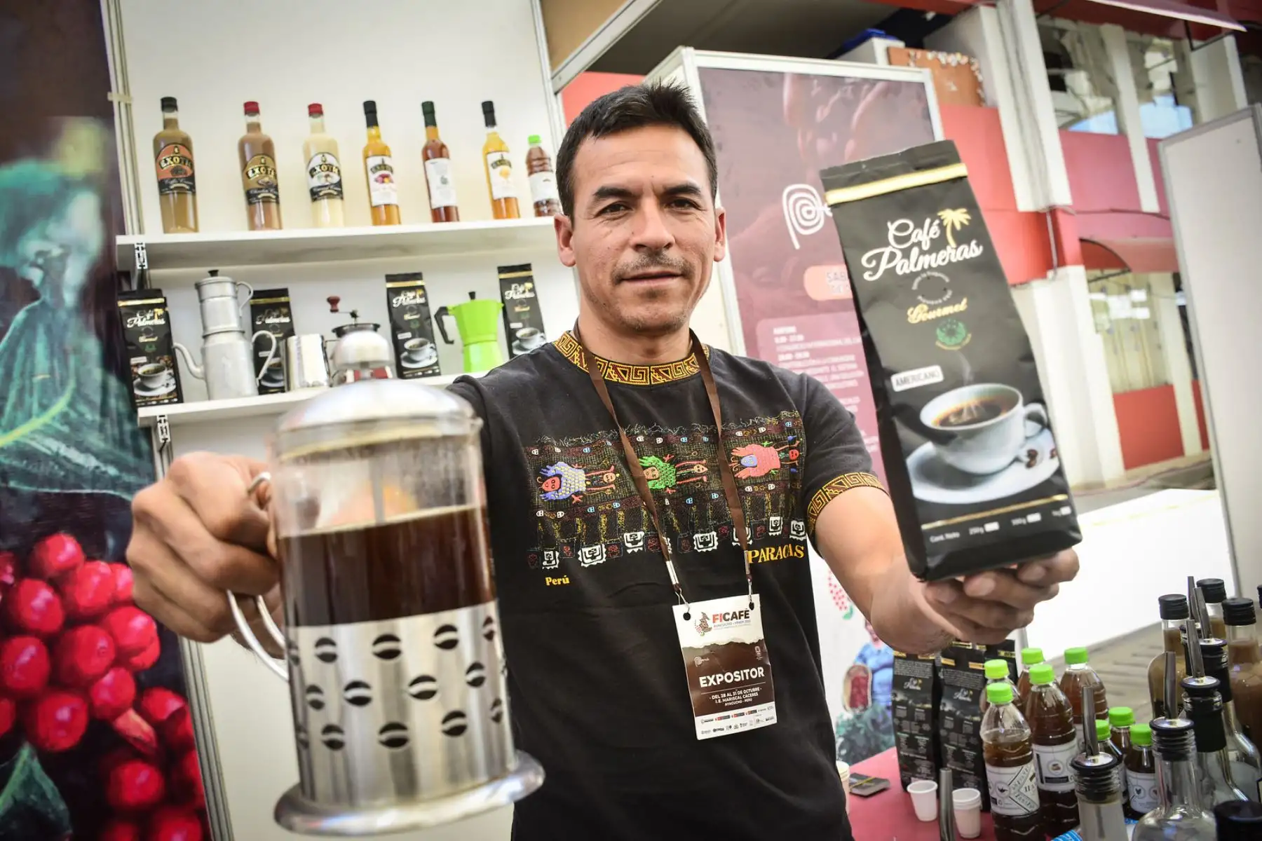 El ministro de Comercio Exterior y Turismo, Roberto Sánchez, clausuró la VI Feria Internacional de Cafés Especiales-FICAFÉ 2022, que se desarrolló en la región Ayacucho. Foto: ANDINA/Mincetur