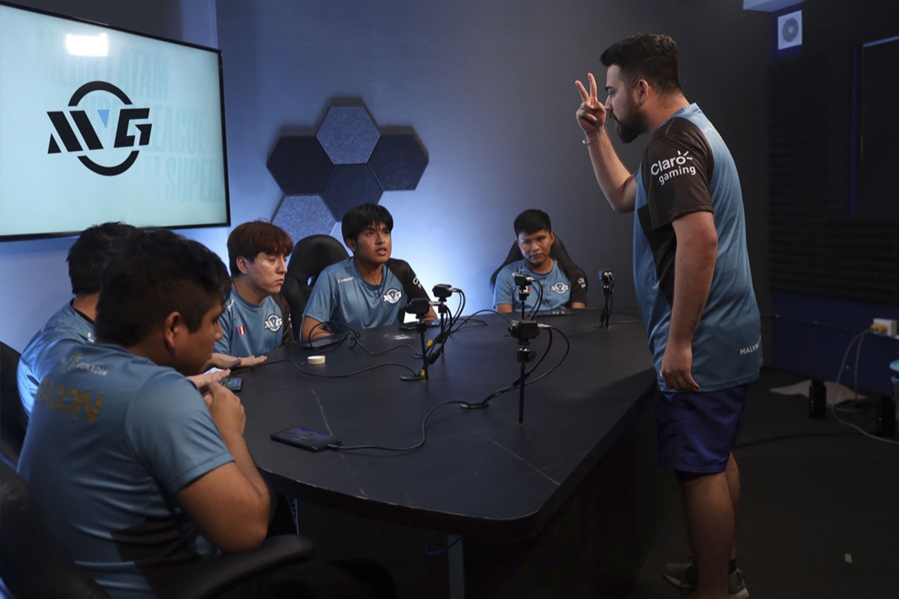 El juego para celulares Mobile Legends; Bang Bang celebró la gran final de su torneo profesional MLBB LATAM Super League 2022 en Lima - Perú, en un escenario de alto nivel competitivo para los esports de América Latina.