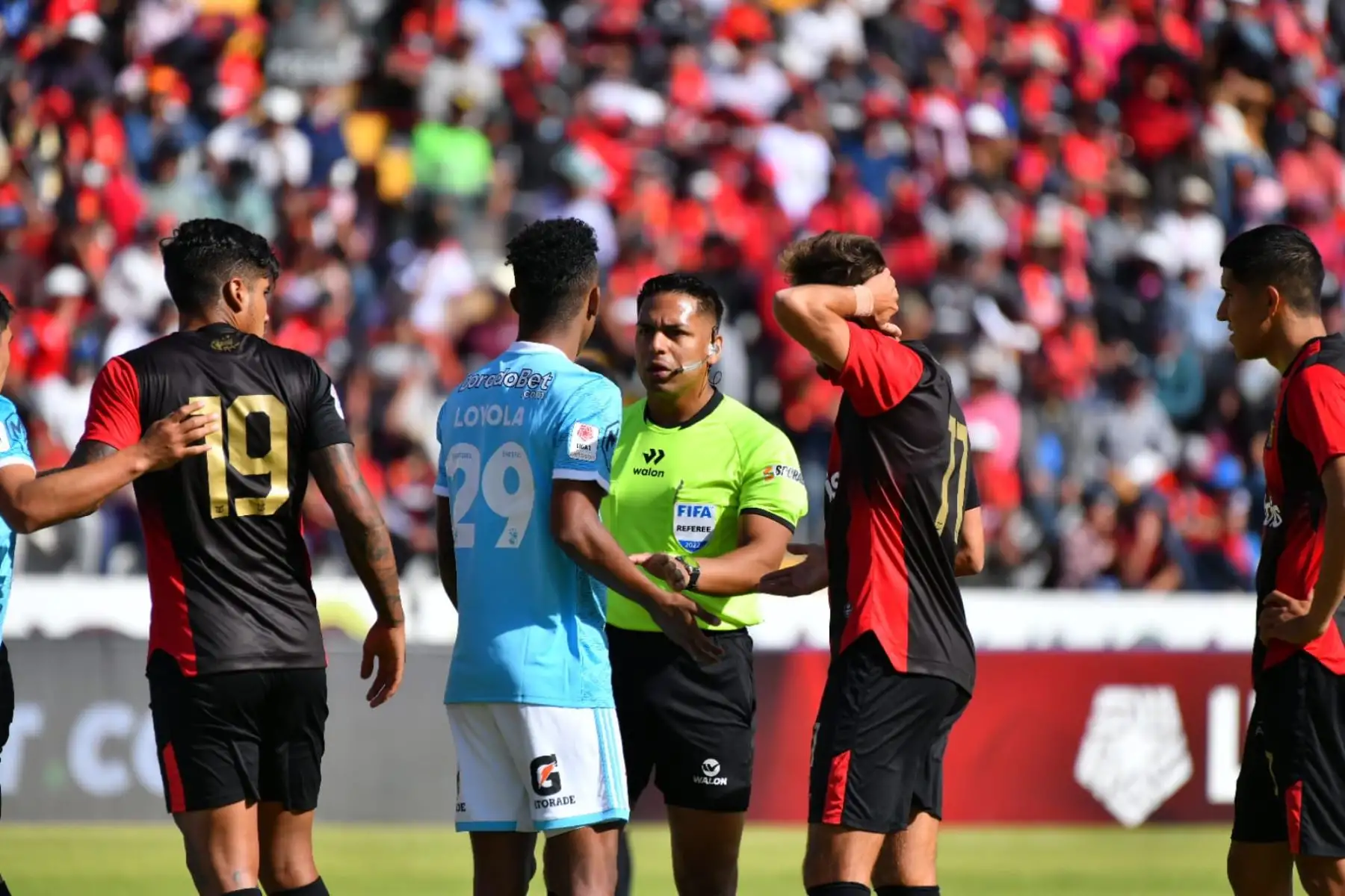 Melgar FC derrotó 2 a 0 a Sporting Cristal en partido de ida en Arequipa.

Foto:Cortesía Diego Ramos