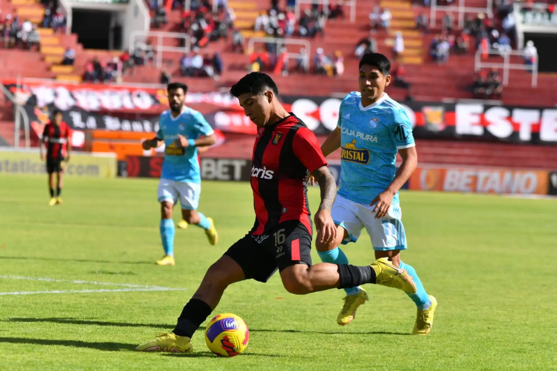 Melgar FC derrotó 2 a 0 a Sporting Cristal en partido de ida en Arequipa.

Foto:Cortesía Diego Ramos