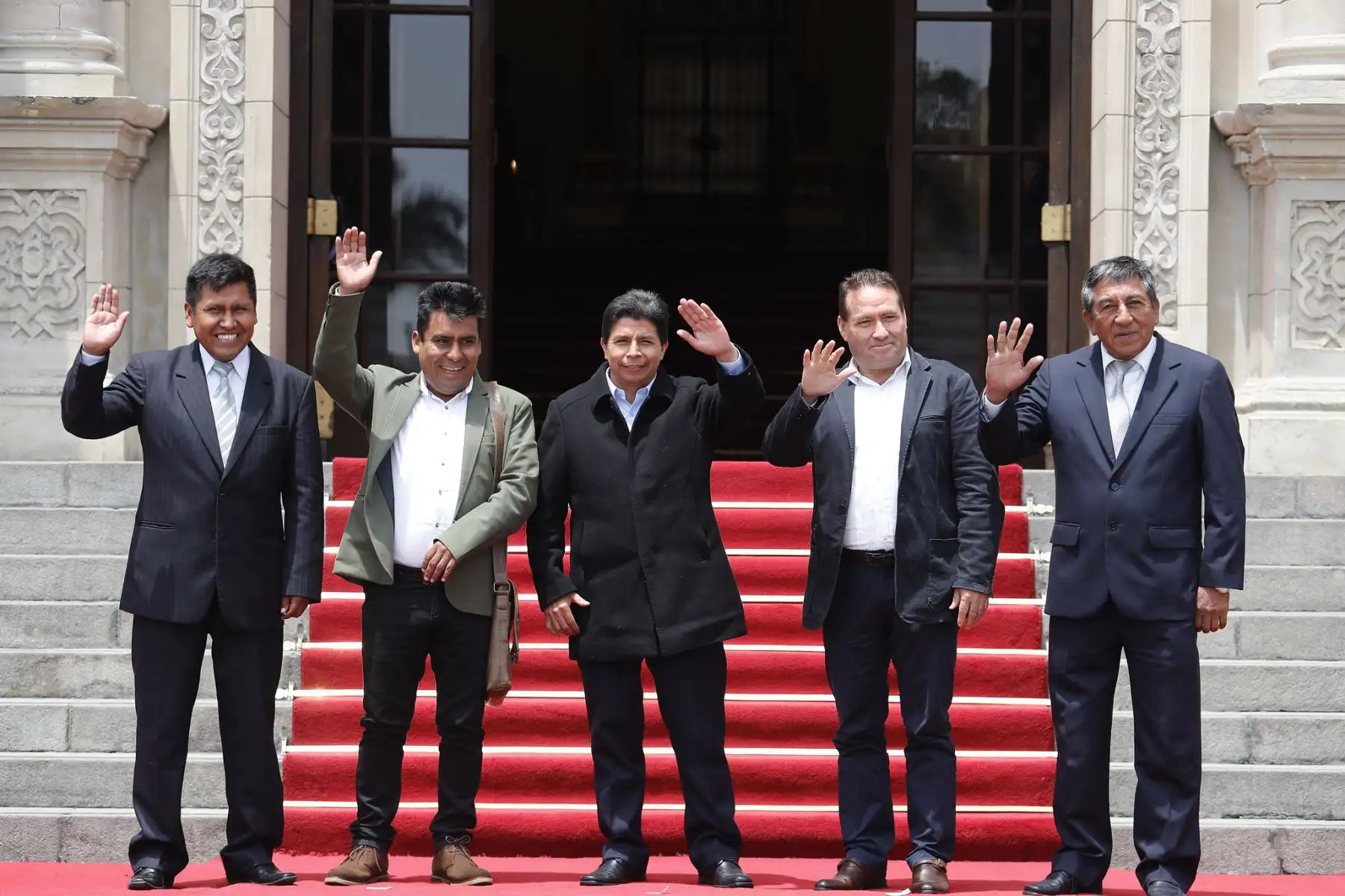 El presidente Pedro Castillo recibe en Palacio de Gobierno a un grupo de gobernadores regionales electos tras los comicios del pasado 2 de octubre. Foto: ANDINA/ Prensa Presidencia