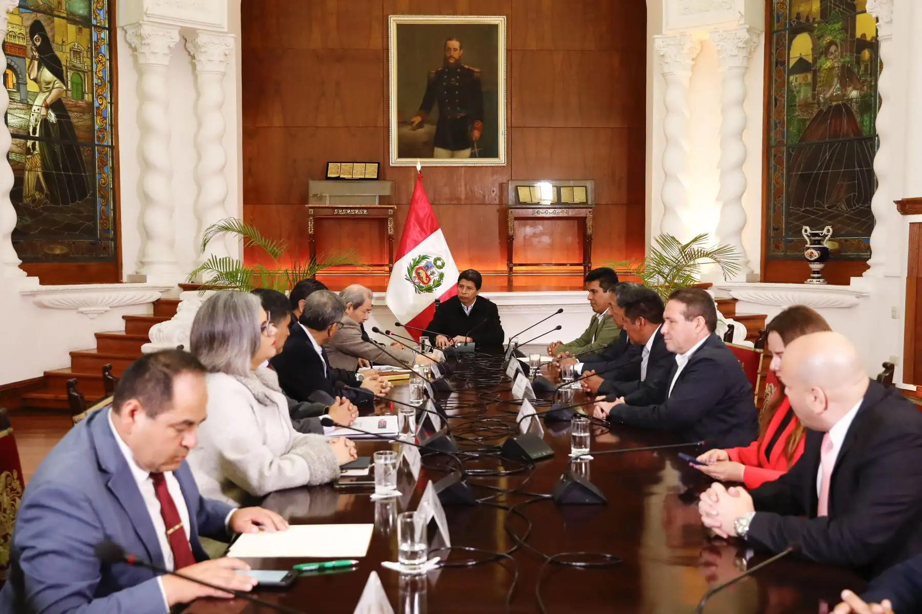 El presidente Pedro Castillo recibe en Palacio de Gobierno a un grupo de gobernadores regionales electos tras los comicios del pasado 2 de octubre. Foto: ANDINA/ Prensa Presidencia
