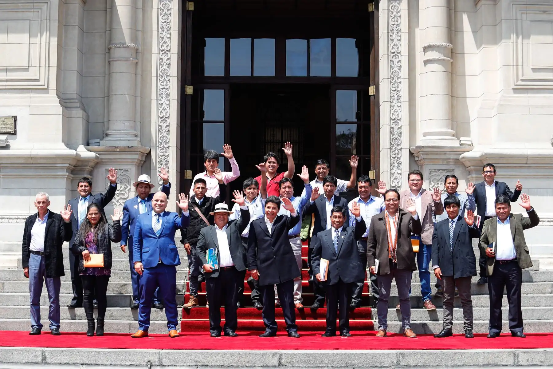 El presidente de la República, Pedro Castillo Terrones, sostuvo reunión con autoridades electas de la región Junín. Foto: ANDINA/ Prensa Presidencia