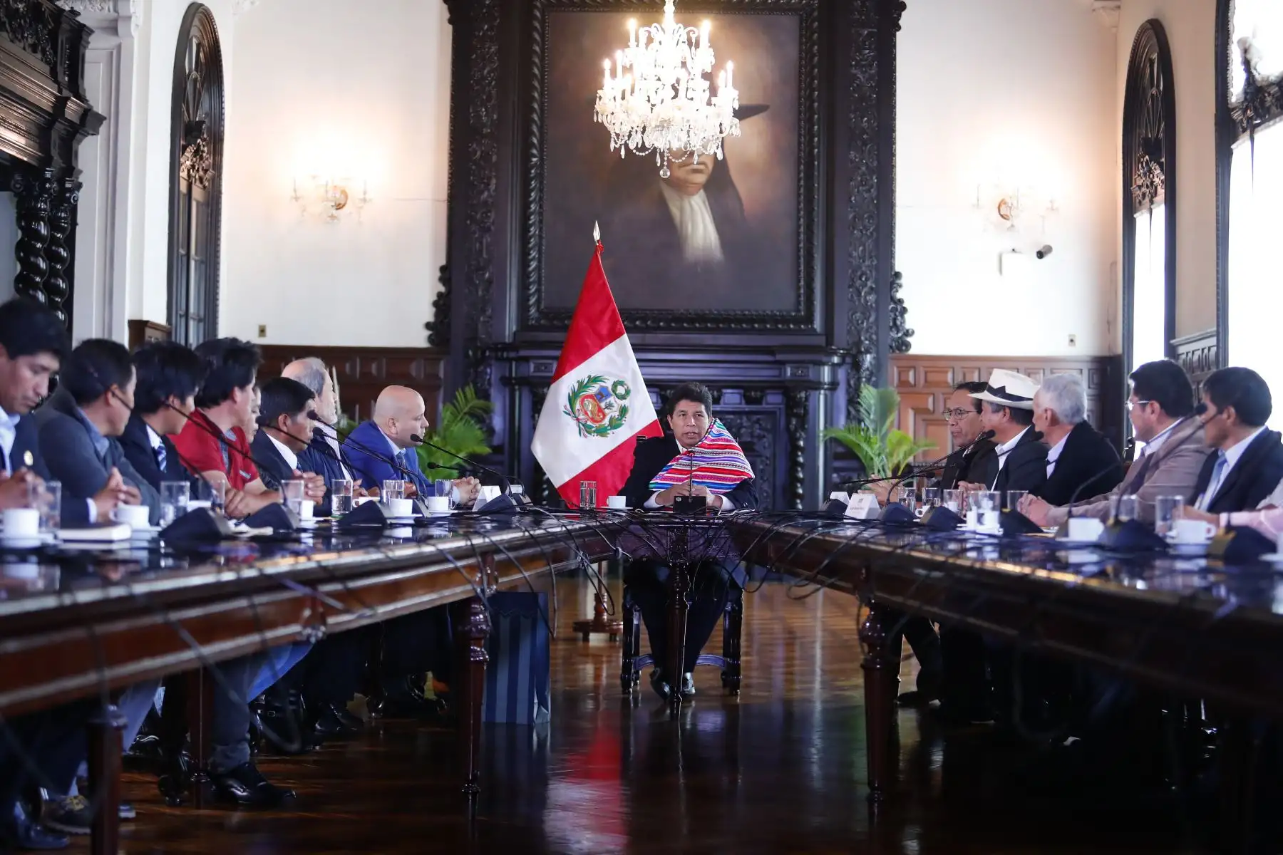 El presidente de la República, Pedro Castillo Terrones, sostuvo reunión con autoridades electas de la región Junín. Foto: ANDINA/ Prensa Presidencia
