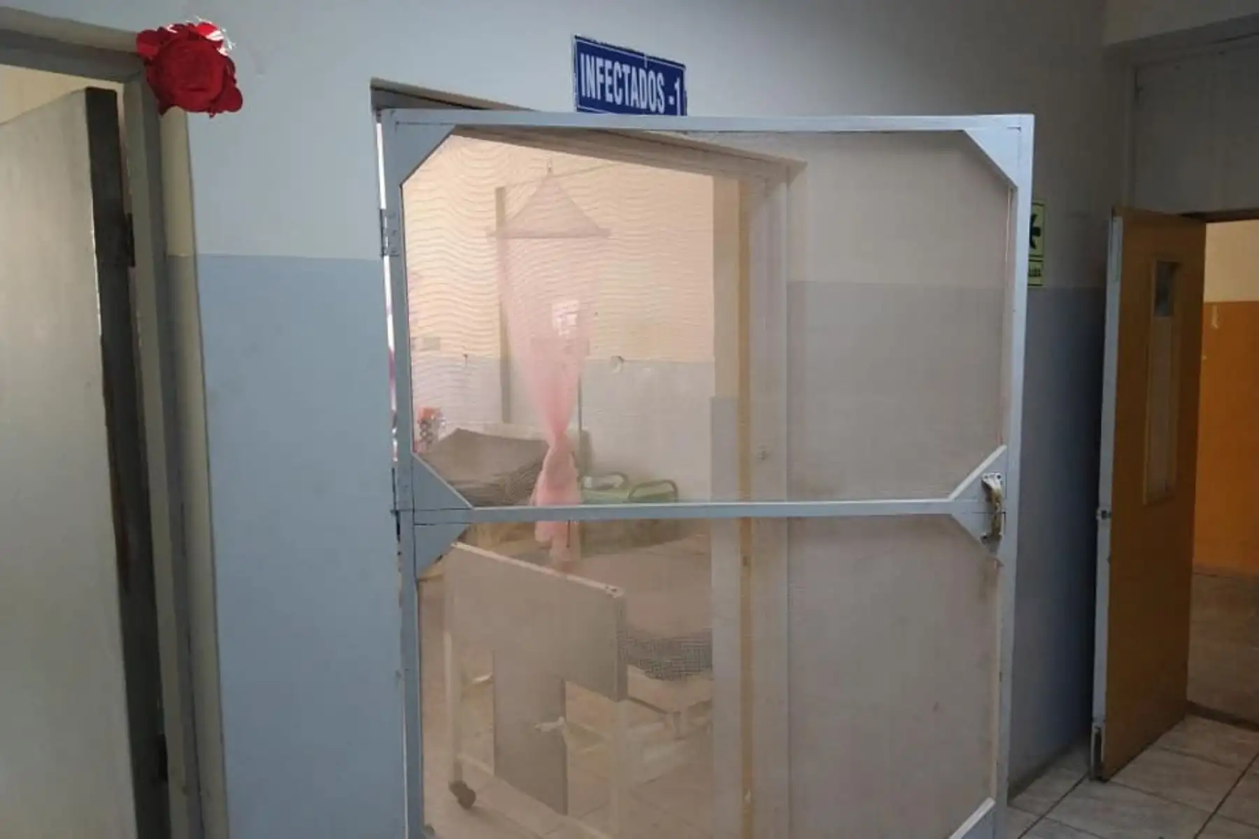 Los síntomas del dengue clásico son: fiebre alta; dolor de cabeza, de ojos, de huesos, precisó el Minsa.