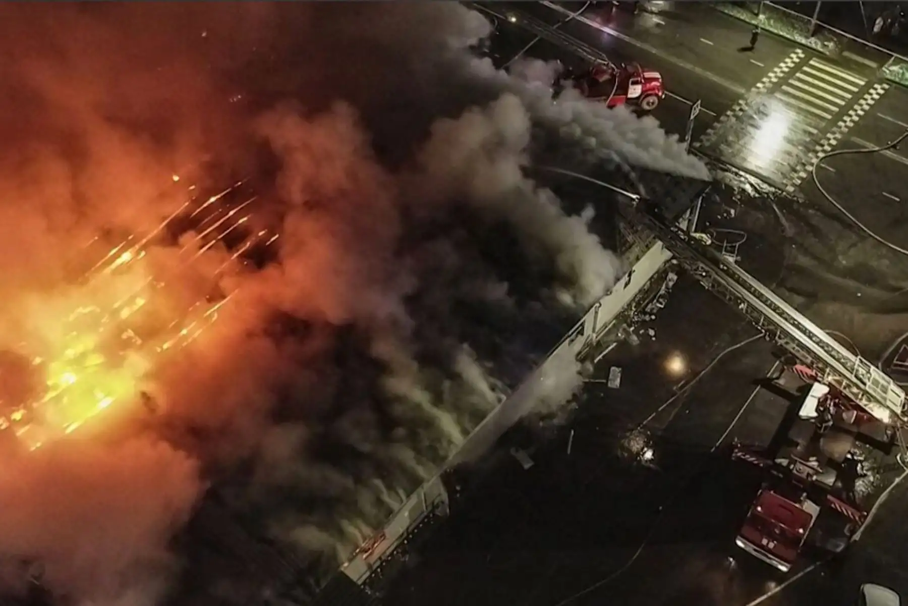 Trece personas murieron esta madrugada a consecuencia de un incendio en una cafetería de la ciudad de Kostromá, a 330 kilómetros de Moscú, informaron las autoridades locales Foto: AFP
