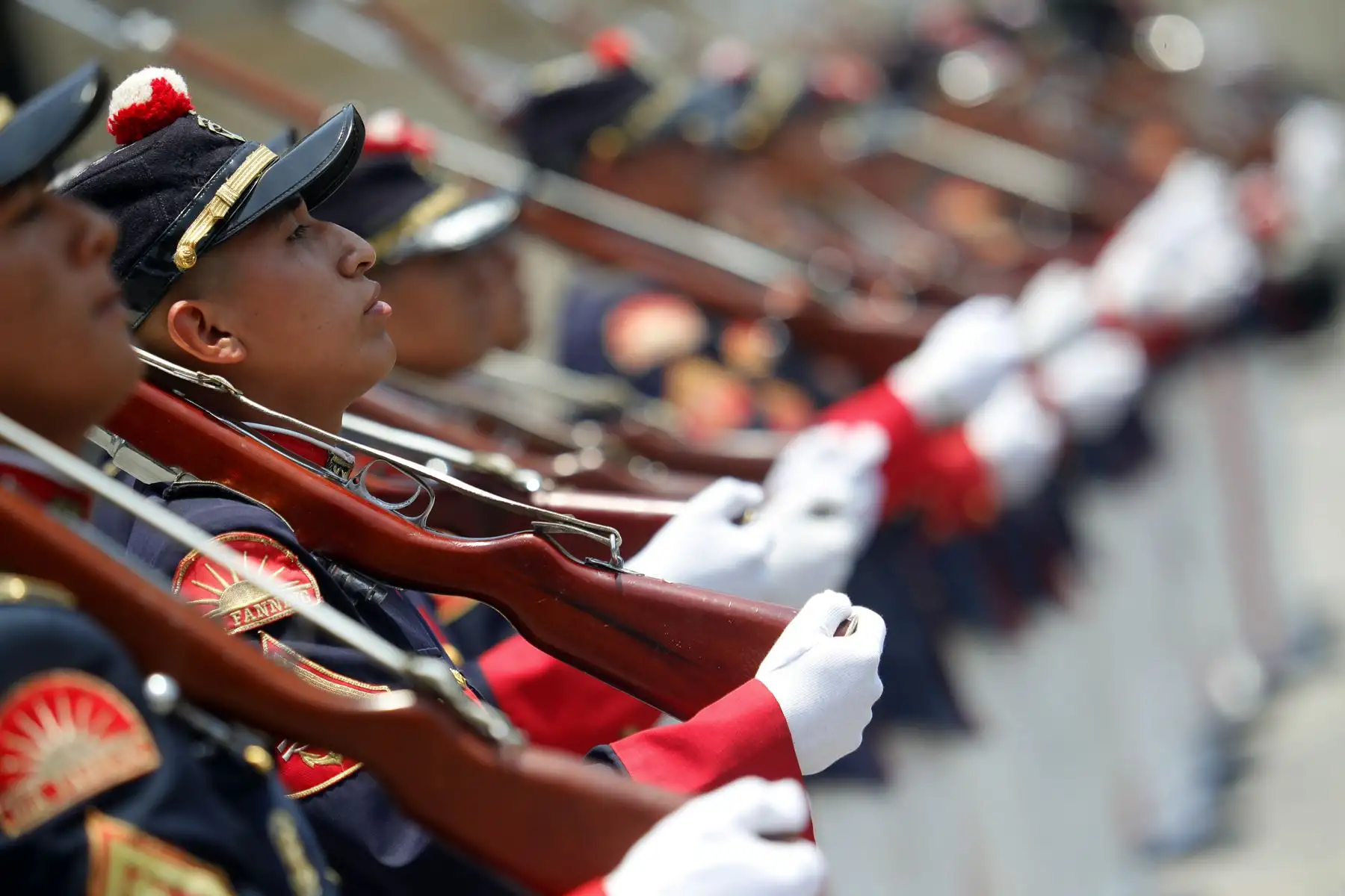 La Marina de Guerra del Perú encabezó esta mañana el tradicional Cambio de Guardia en Palacio de Gobierno. Foto: ANDINA/Prensa Presidencia