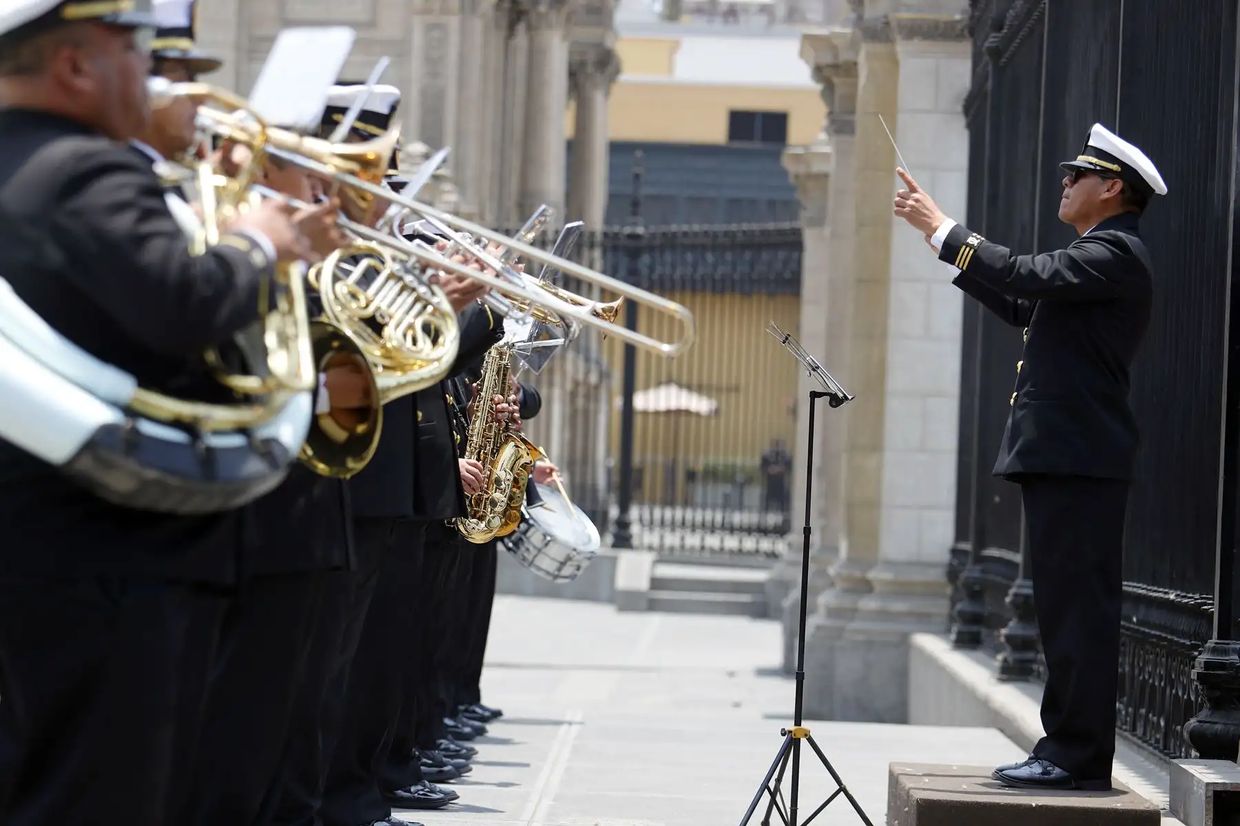 La Marina de Guerra del Perú encabezó esta mañana el tradicional Cambio de Guardia en Palacio de Gobierno. Foto: ANDINA/Prensa Presidencia