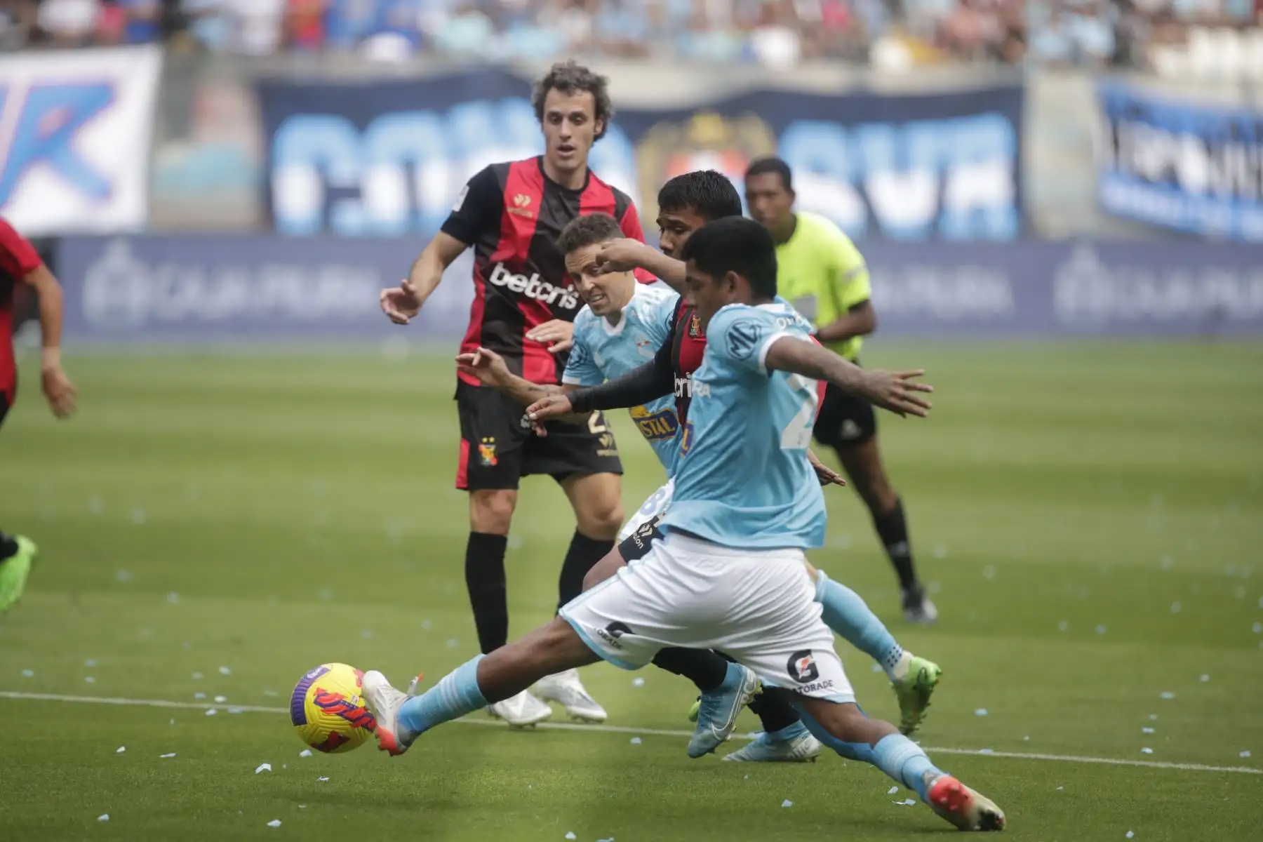 Sporting Cristal iguala sin goles con Melgar, por la segunda semifinal de la Liga 1 2022, en el estadio Nacional. Foto: ANDINA/Juan Carlos Guzmán