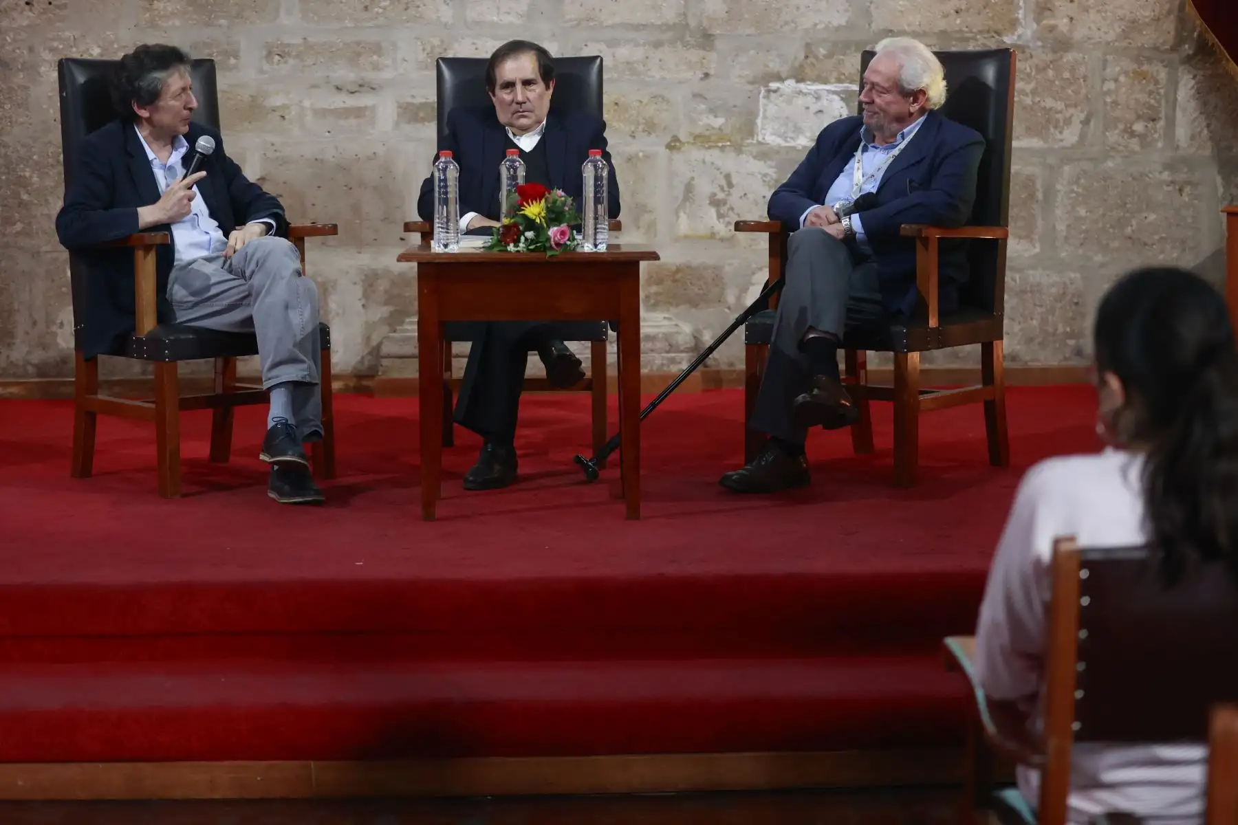 En homenaje al próximo Congreso de la Lengua que se realizará en Arequipa, el escritor mexicano, Gonzalo Celorio y el escritor arequipeño, Carlos Herrera dialogan con Alonso Ruiz Rosas sobre la diversidad del español. Foto: ANDINA/Melina Mejía