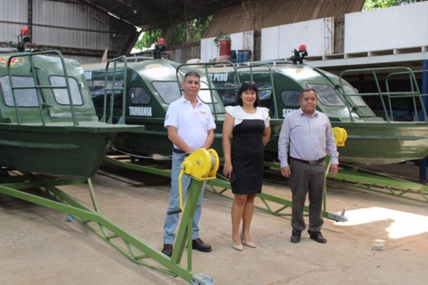 El gobierno regional de Ucayali contribuye con el equipamiento de la Policía Nacional con modernos vehículos acuáticos. Foto: Gore Ucayali