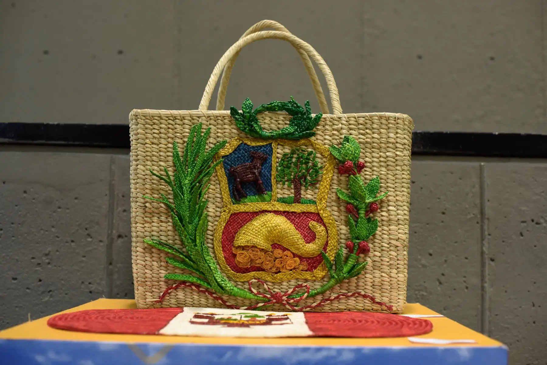 Estas creaciones de artesanos y artistas tradicionales de regiones fueron recibidas hoy por el Proyecto Especial Bicentenario del Ministerio de Cultura para su custodia y posterior exhibición. Foto: Proyecto Especial Bicentenario