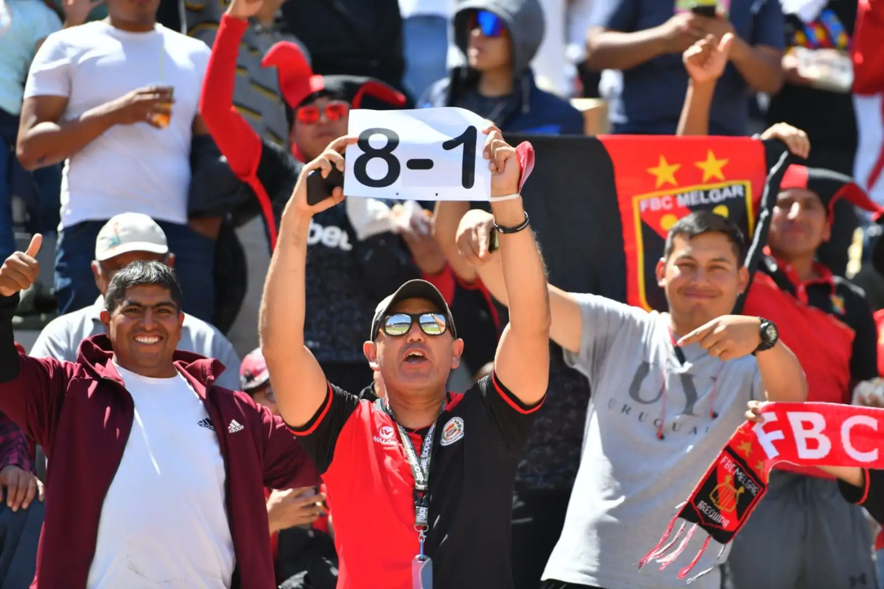 Un ambiente de fiesta deportiva se vive hoy en la ciudad de Arequipa, por el trascendental partido que protagonizarán los equipos de FBC Melgar y Alianza Lima por el encuentro de ida de la final de la Liga 1 que se disputará en el estadio de la UNSA. Foto: Cortesía/Diego Ramos