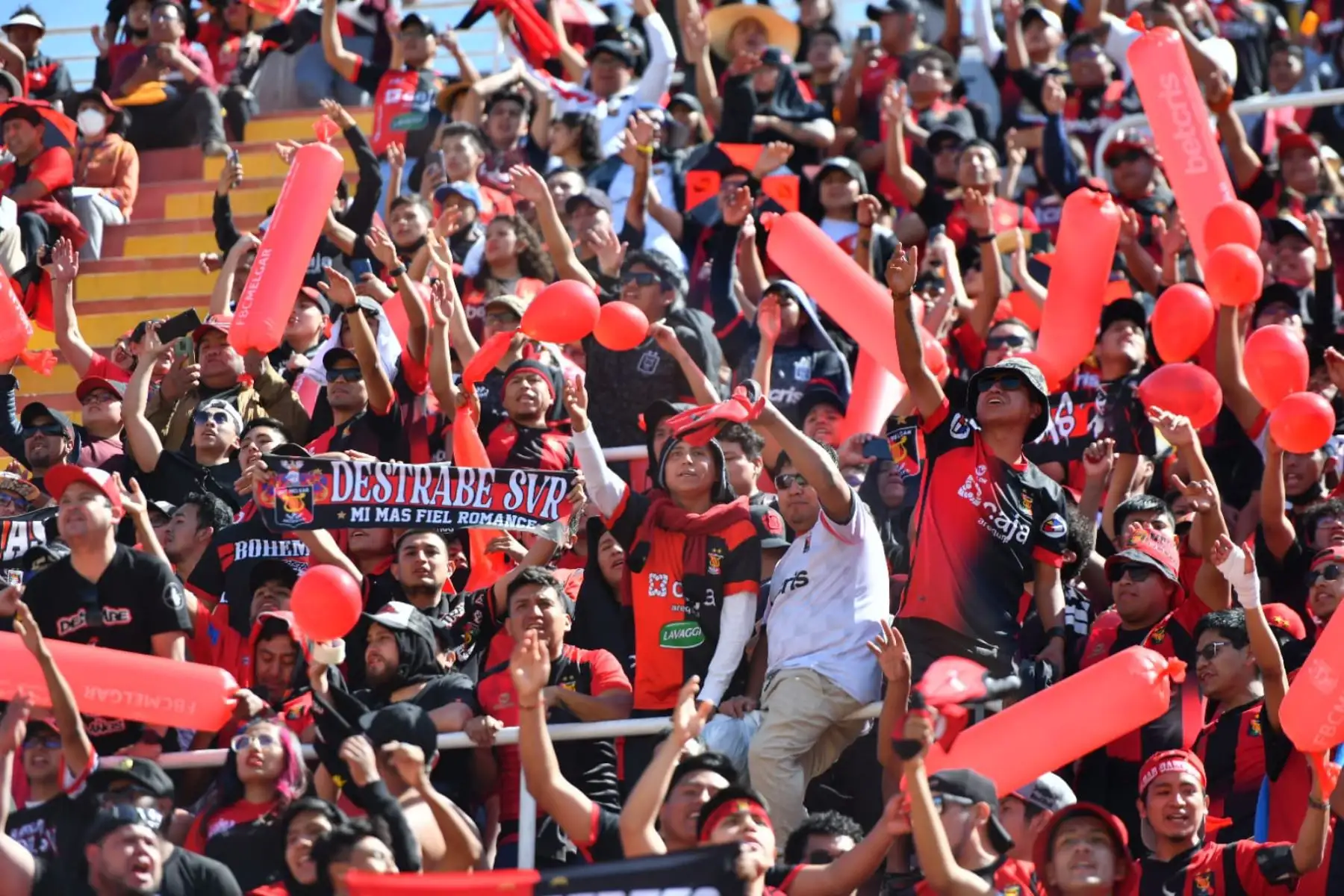 Este primer partido de ida por la final de la Liga 1 se juega en Arequipa solo con hinchada local; sin embargo, se han tomado las previsiones del caso ante la presencia de simpatizantes de Alianza Lima, que podrían infiltrarse y provocar desmanes. . Foto: Cortesía/Diego Ramos