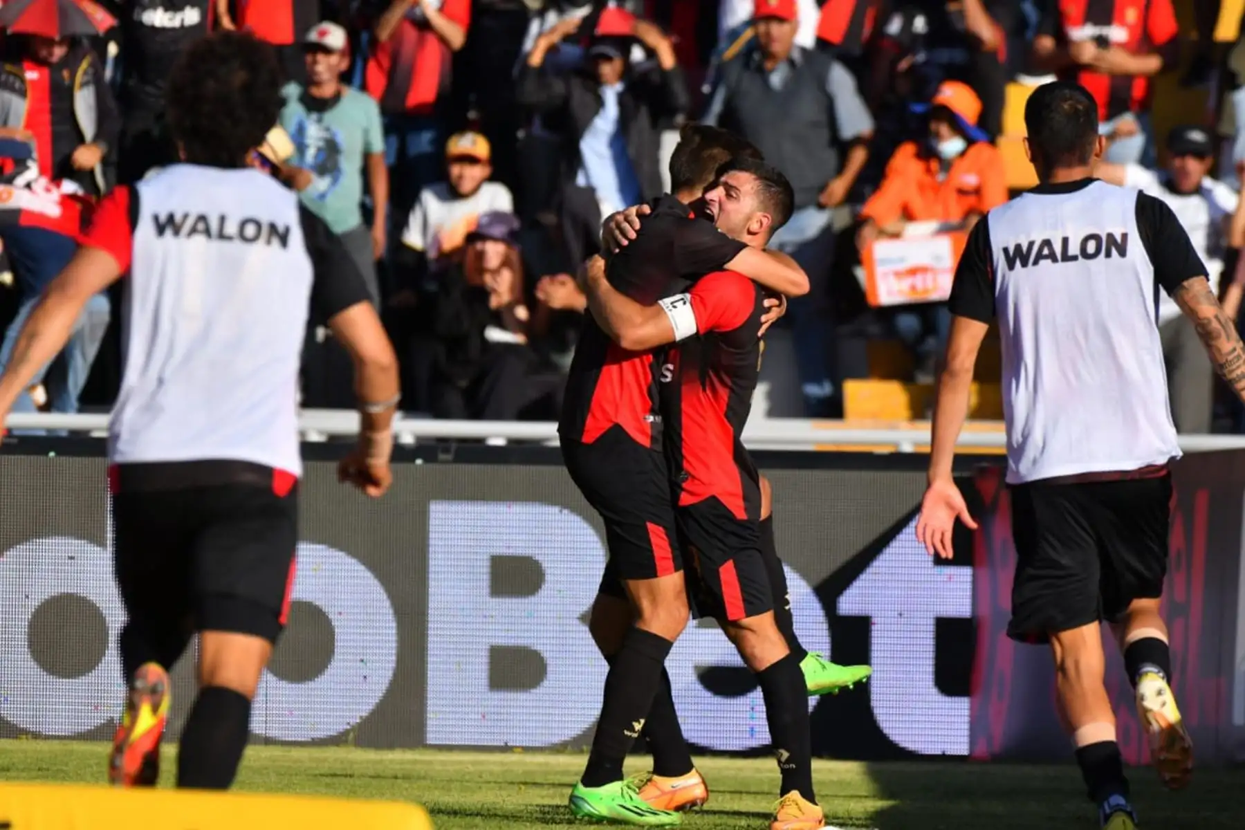 Melgar y Alianza Lima se enfrentan en la primera final de la Liga 1 en el estadio Monumental de la UNSA en Arequipa.

Foto:Cortesía Diego Ramos