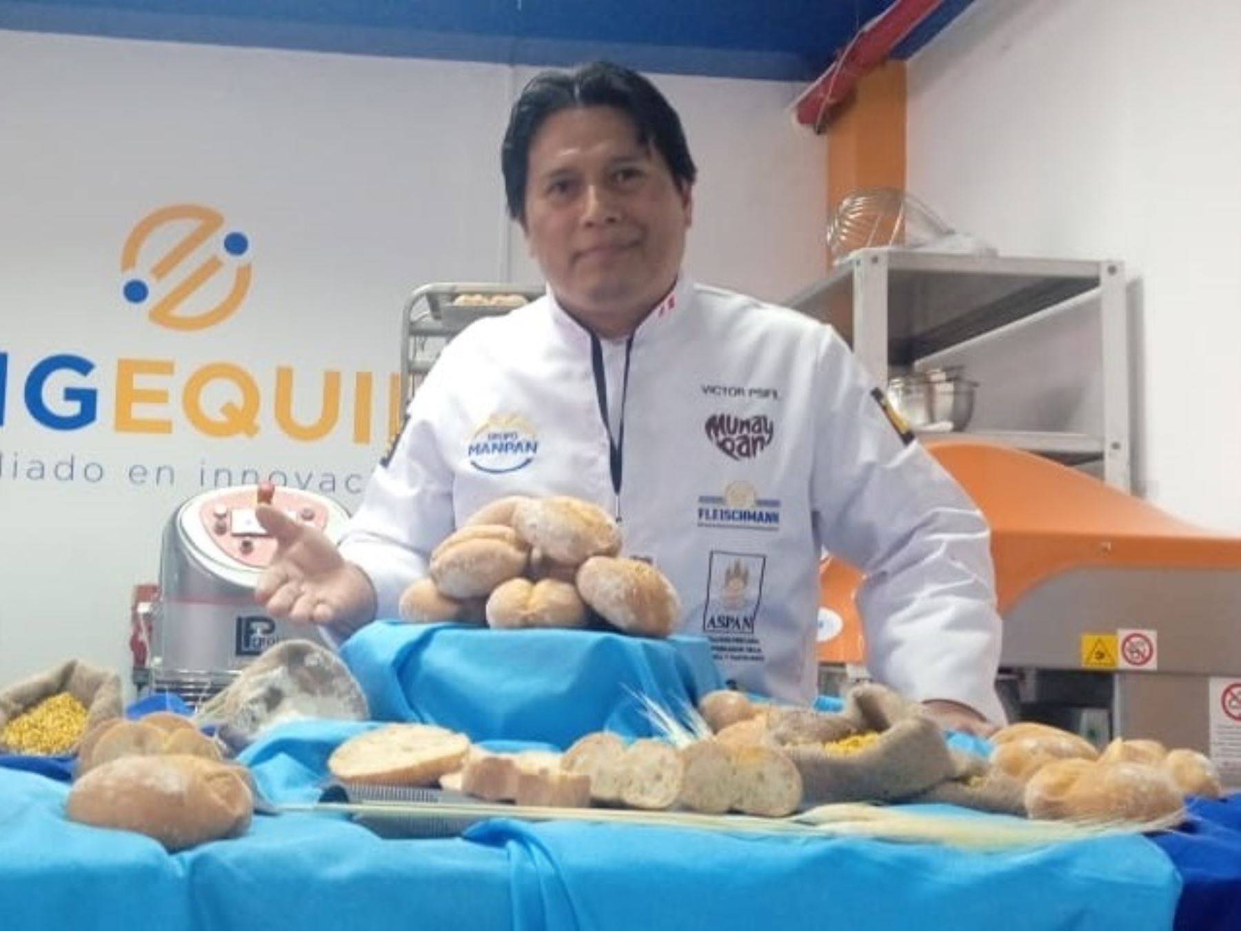 El mejor pan francés de Perú se elabora en Monsefú. Víctor Pisfil, panadero de este tradicional distrito de Lambayeque, ocupó el primer lugar en reciente Campeonato Nacional del Pan celebrado en Lima. ANDINA/Difusión